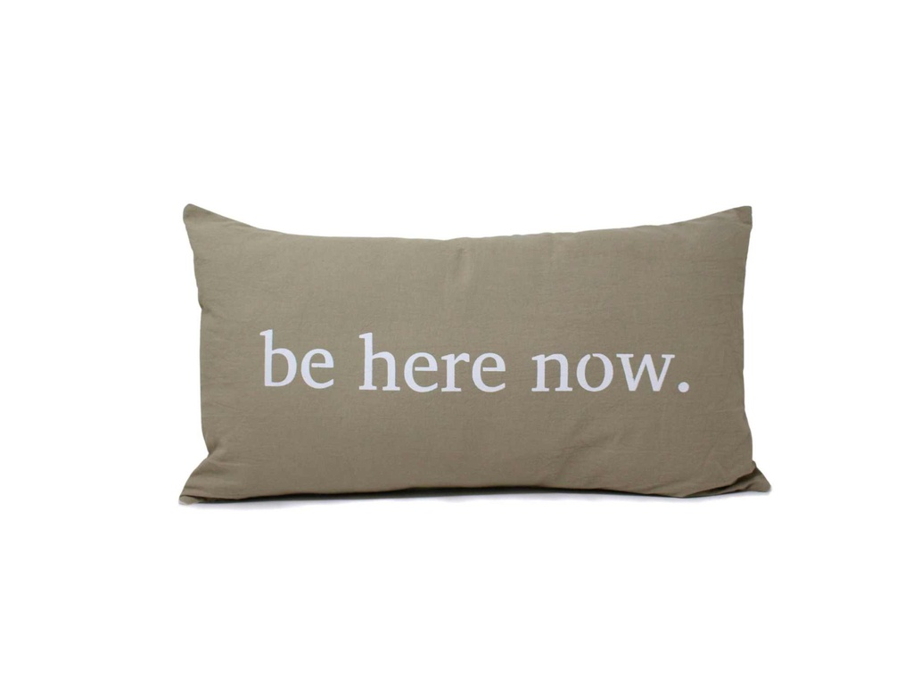 FUNDA ALMOHADON BE HERE NOW 60X35 SIL43