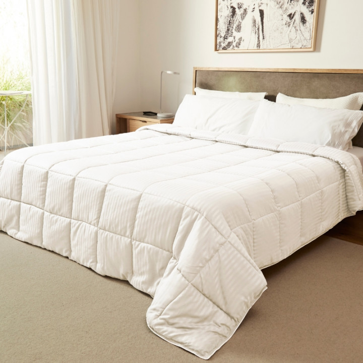 ACOLCHADO SIMIL PLUMON FULLBLANC QUEEN BLANCO 818