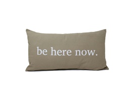 [33511790] FUNDA ALMOHADON BE HERE NOW 60X35 SIL43